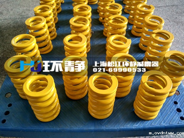 五洲华夏齐安乐，八方盛世闹新春